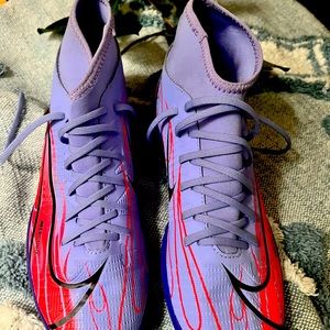 Mens indoor cleats never worn